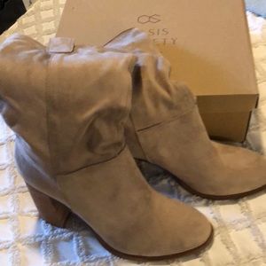 Nude suede slouch booties